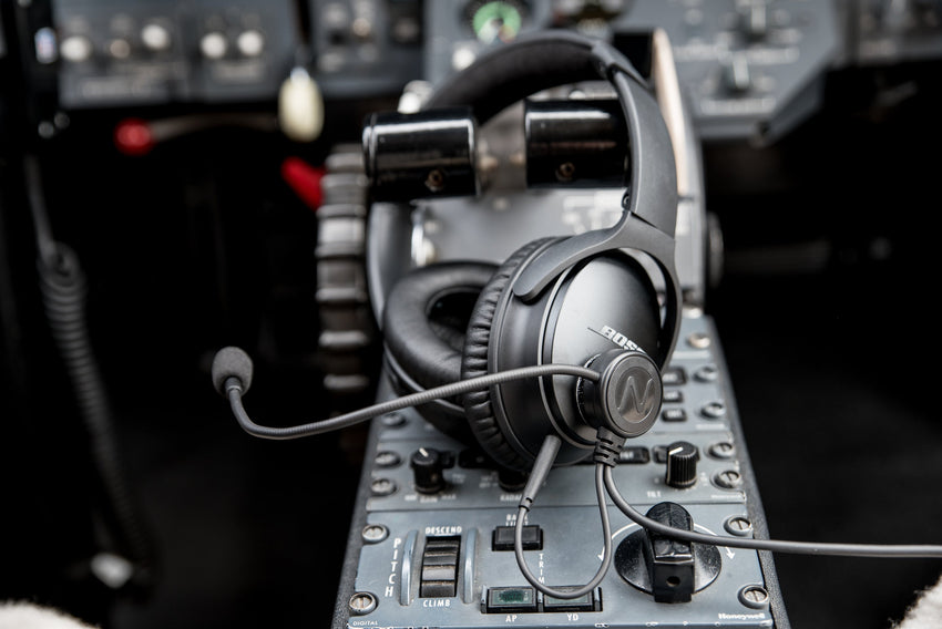 NFlight Nomad Pro Aviation Microphone - AOPA PILOT HOLIDAY SPECIAL